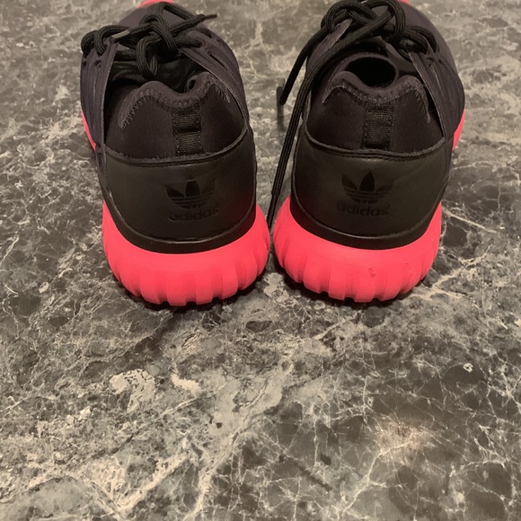 Adidas - Picture 3 of 6